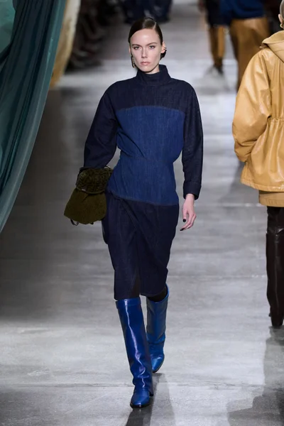 Look 26